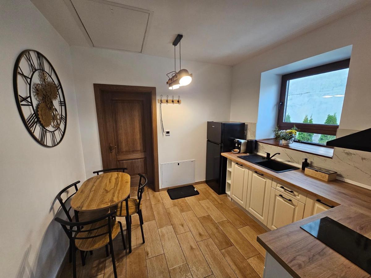 Arbor Inn Braşov Buitenkant foto