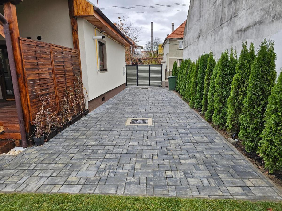 Arbor Inn Braşov Buitenkant foto