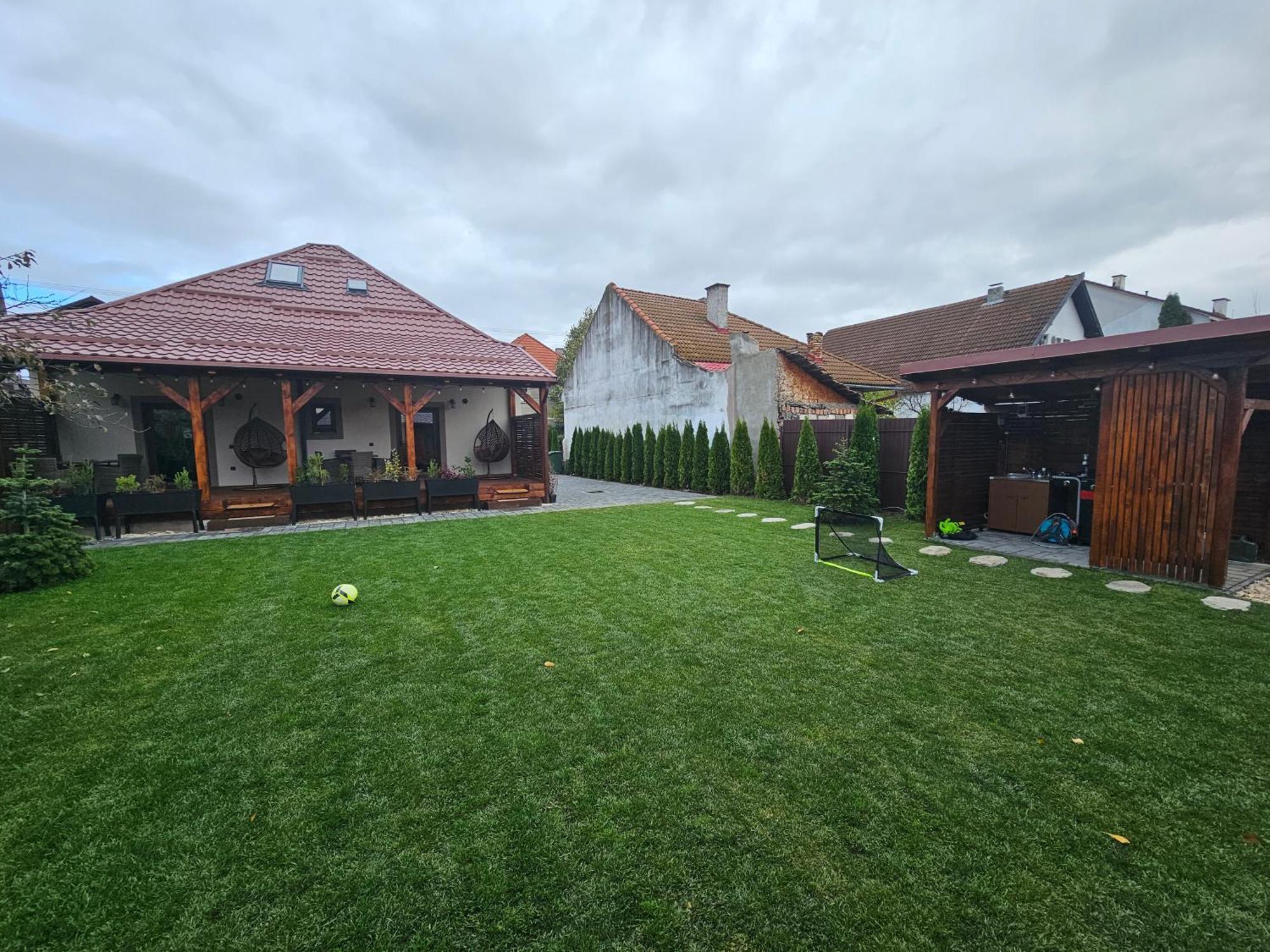 Arbor Inn Braşov Buitenkant foto